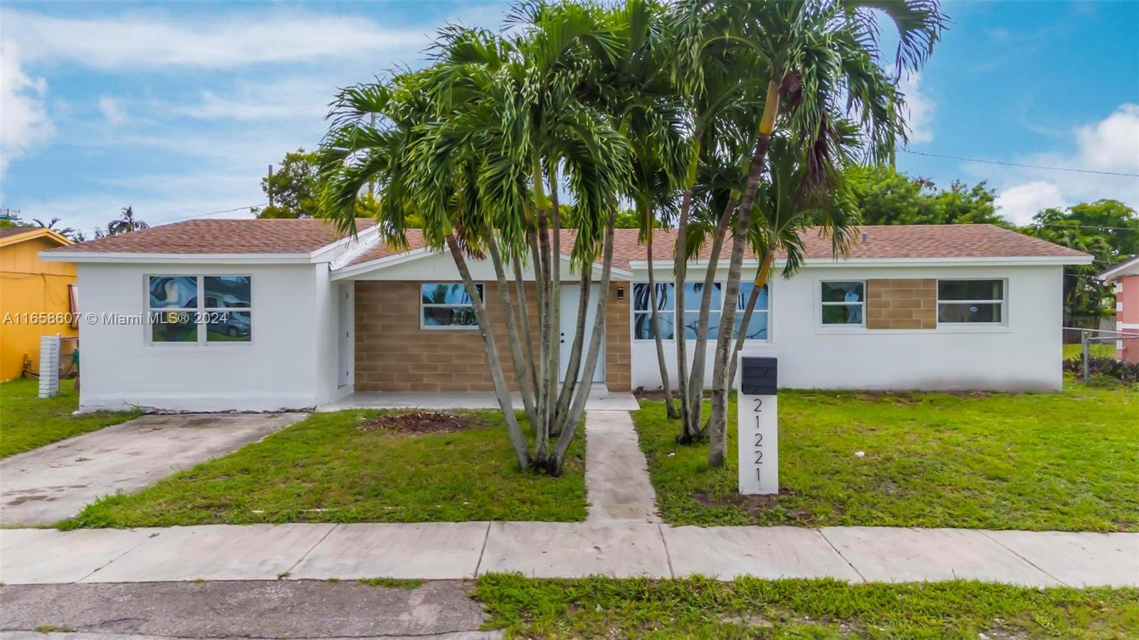 27th Ct, Miami Gardens, FL 33056