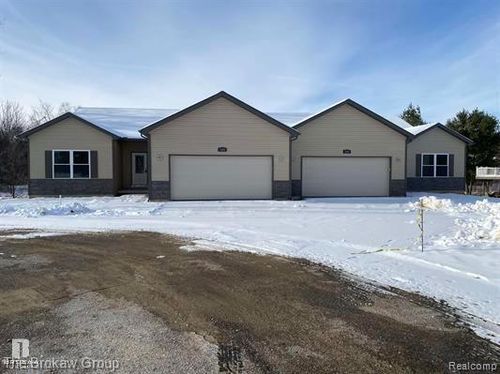 3367 Meadowridge Ct, Davison, MI, 48423-8451 | Card Image