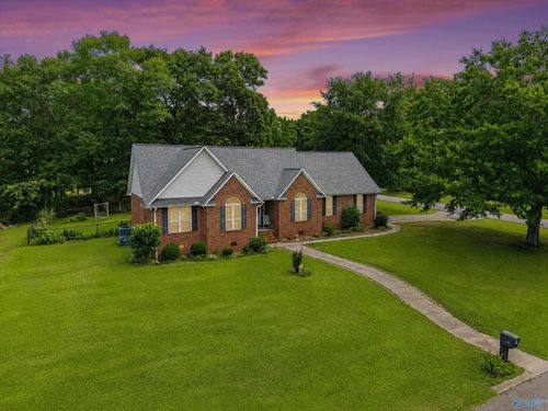 620 Preston Ave, Albertville, AL, 35950-3806 | Card Image