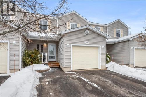 240 Damien St, Dieppe, NB, E1A0H3 | Card Image