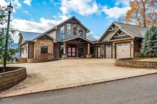 2714 Red Sky Drive, Sevierville, TN, 37862 | Card Image