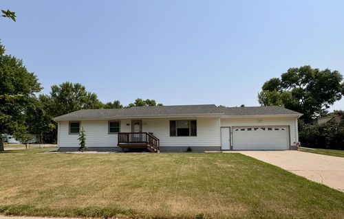 1916 N Jay St, ABERDEEN, SD, 57401-1334 | Card Image