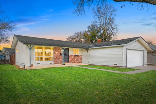 3298 Rosemont Drive, Sacramento, CA, 95826 | Card Image