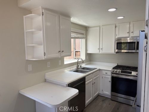 unit-30-19814 Sandpiper Pl, Newhall, CA, 91321-4311 | Card Image
