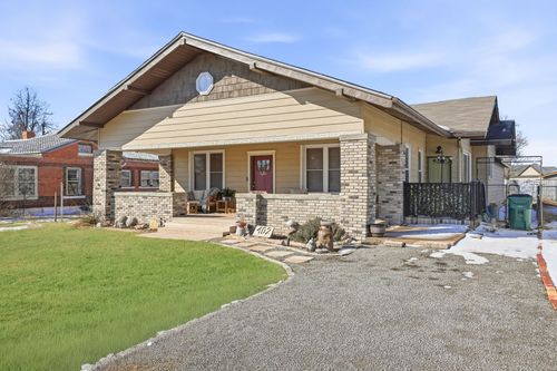 402 Avenue I S, Chillicothe, TX, 79225-8560 | Card Image