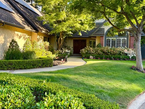 142-2555 W Bluff Ave, Fresno, CA, 93711-7000 | Card Image