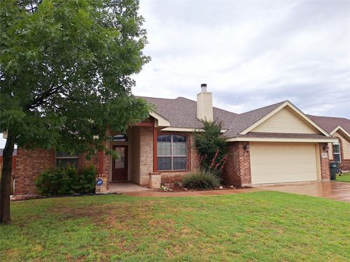 334 Miss Ellie Ln, Abilene, TX, 79602-8330 | Card Image