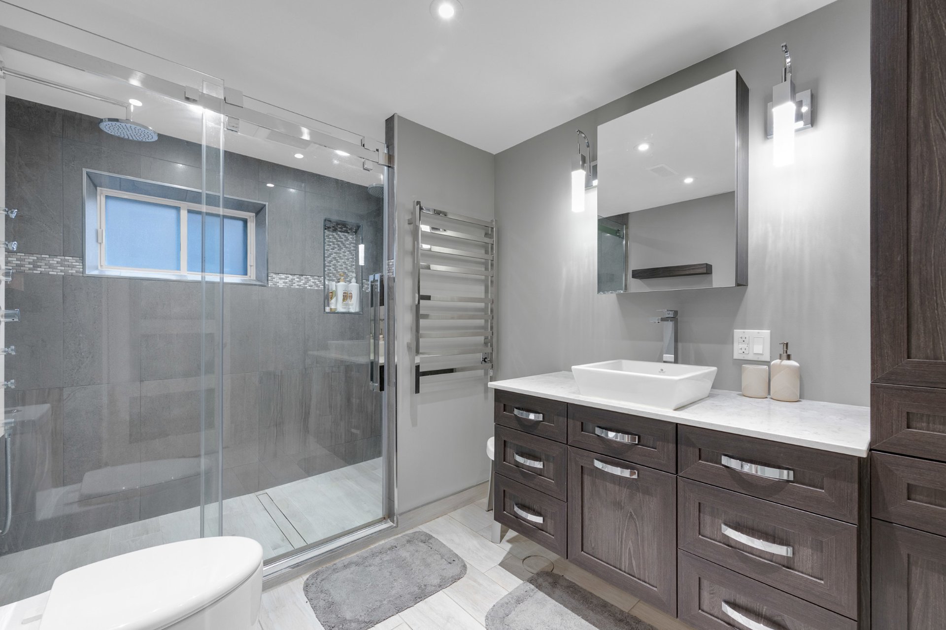 Residential in Dollard-Des-Ormeaux 4
