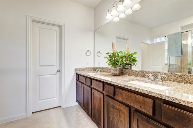 2nd primary bath | Image 27