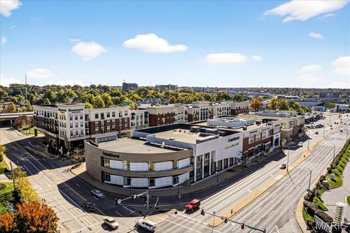 8021 Bennett Ave, Richmond Heights, MO, 63117-1407 | Card Image