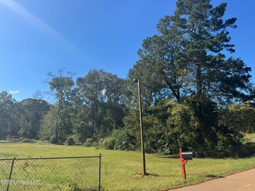 308 Gulledge Dr, Tylertown, MS, 39667-2614 | Card Image