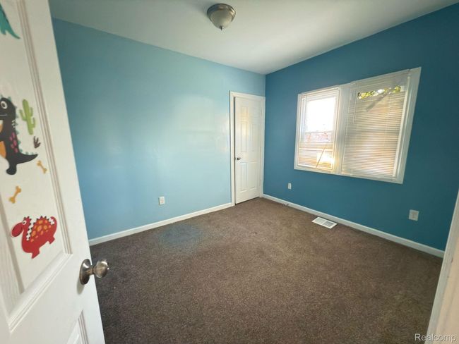 5042 Devonshire Rd, Home with 0 bedrooms, 2 bathrooms and 1 parking in Detroit MI | Image 7
