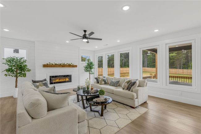 6532 Cross Anchor Rd, House other with 5 bedrooms, 3 bathrooms and null parking in Enoree SC | Image 6