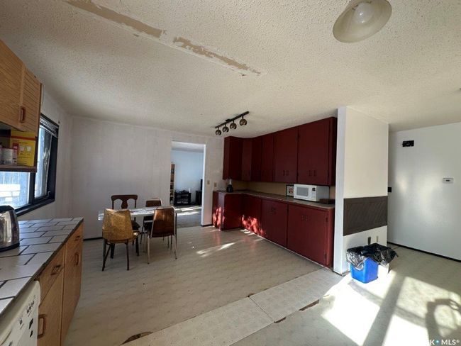 502 Busteed St, House other with 6 bedrooms, 4 bathrooms and 6 parking in Kerrobert SK | Image 11