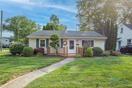 830 Michigan Ave, Maumee, OH, 43537-3504 | Card Image