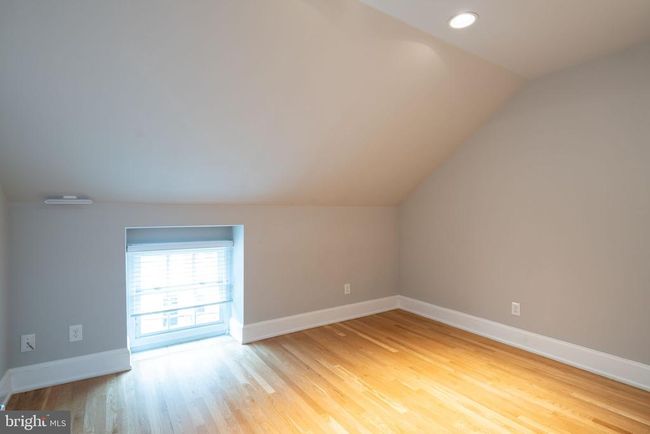 110 Roxborough Ave, Townhouse with 3 bedrooms, 2 bathrooms and null parking in PHILADELPHIA PA | Image 10