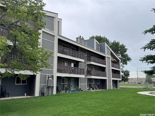 1537-425 115th St E, Saskatoon, SK, S7N2E5 | Card Image