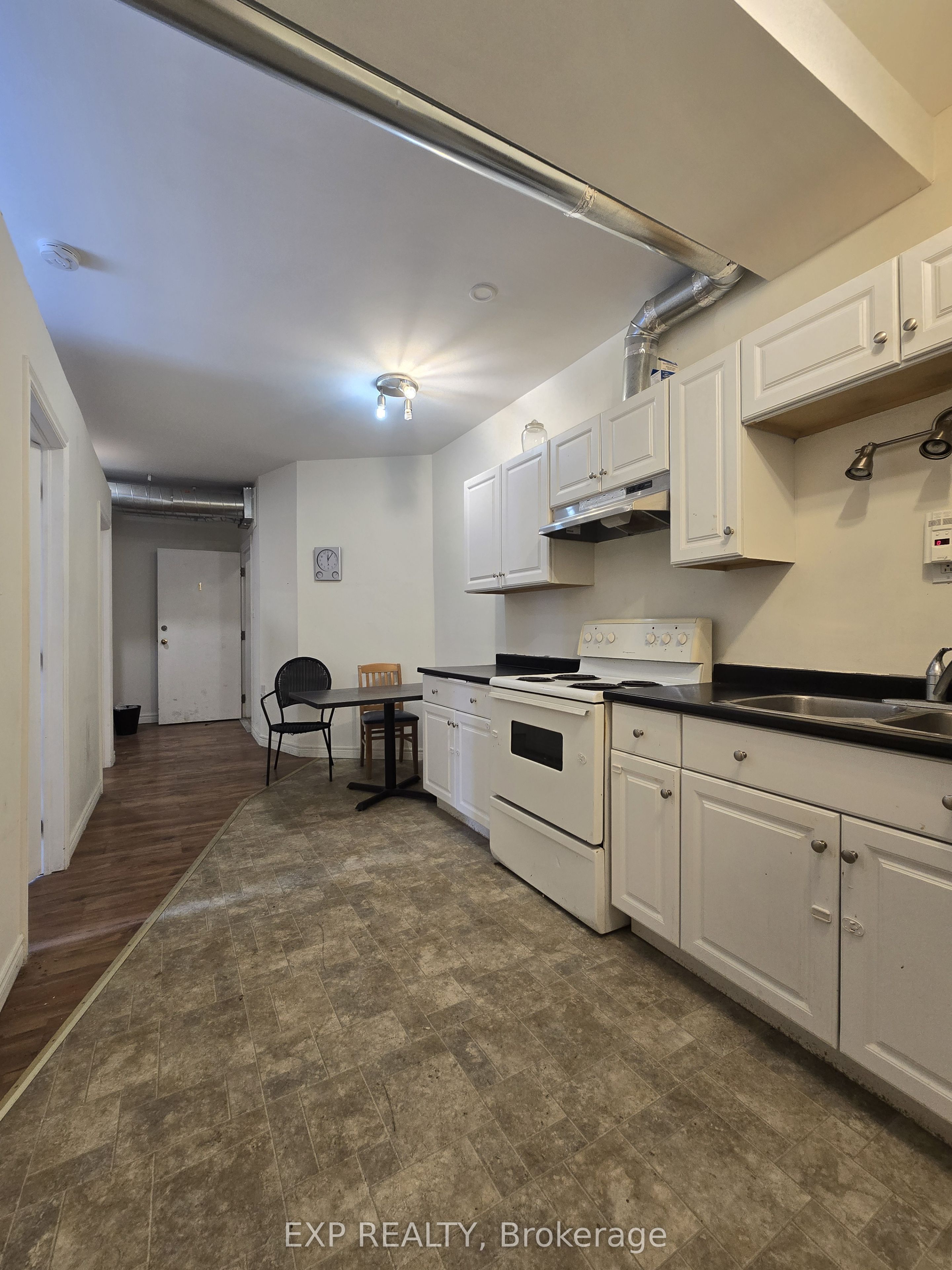 Residential Lease in Brantford 2