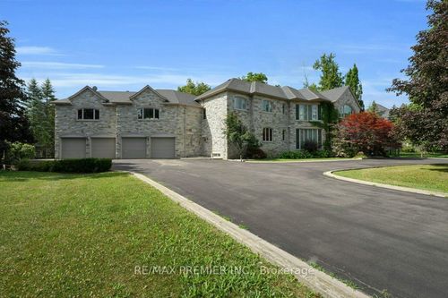 187 Mattucci Crt, Woodbridge, ON, L3L0A9 | Card Image