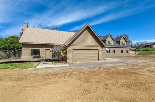 14788 Blue Oak Ln, Prather, CA, 93651-9705 | Card Image