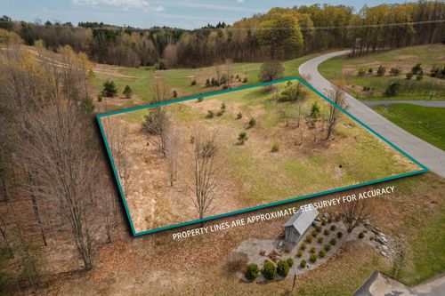42 Farm Ln, Traverse City, MI, 49696-8671 | Card Image