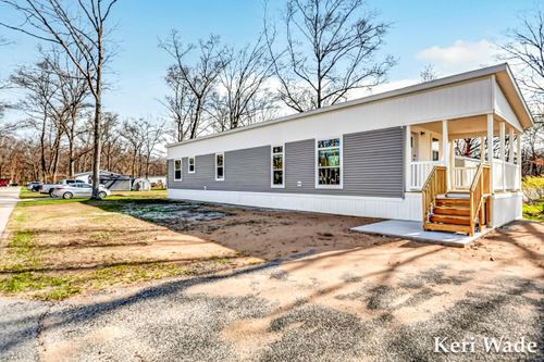 2504 Maple Rd, Twin Lake, MI, 49457-9261 | Card Image