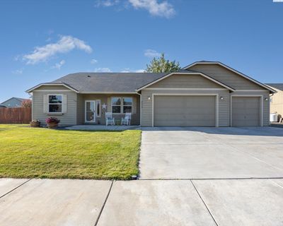 2610 Madrona Loop, Home with 5 bedrooms, 2 bathrooms and null parking in West Richland WA | Image 1