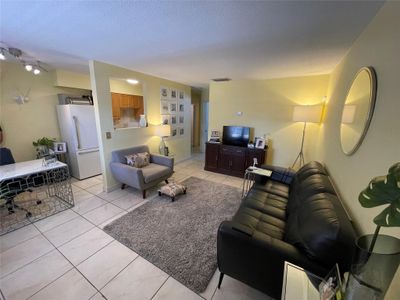 25 - 2607 Ne 8th Ave, Condo with 1 bedrooms, 1 bathrooms and null parking in Wilton Manors FL | Image 1