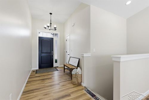 4521 E Crossroads Dr, Bay City, MI, 48706-9611 | Card Image