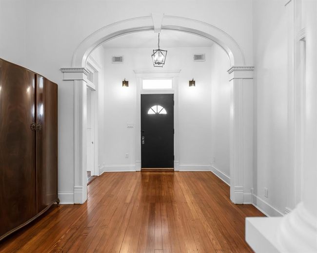 Entry | Image 5