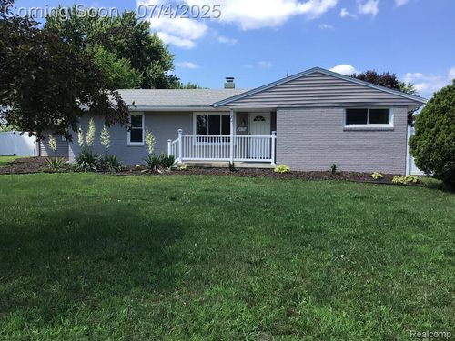 2075 Gulliver Dr, Troy, MI, 48085-1031 | Card Image
