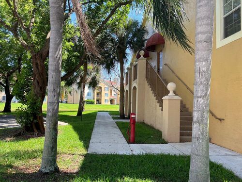 201-4220 San Marino Blvd, West Palm Beach, FL, 33409-8634 | Card Image
