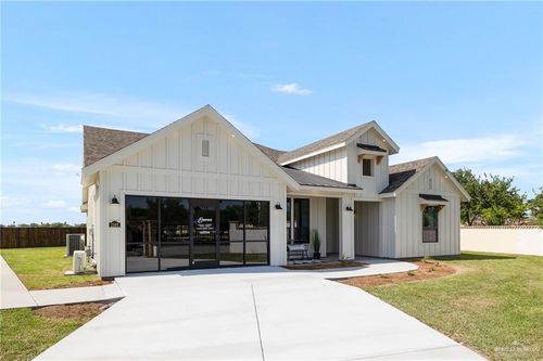 1565 E Silos Ave, Edinburg, TX, 78542-6219 | Card Image