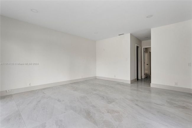 1115 N Northlake Dr, House other with 3 bedrooms, 3 bathrooms and null parking in Hollywood FL | Image 23