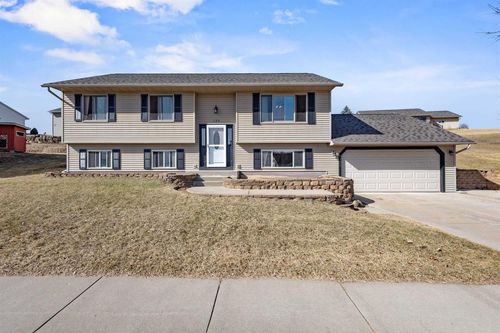 120 Thomas Rd, Reedsburg, WI, 53959-2507 | Card Image