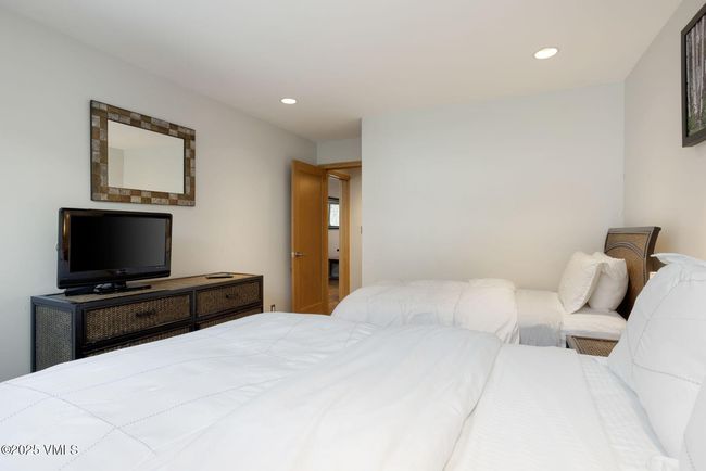 2311 - 1100 N Frontage Rd W, Condo with 2 bedrooms, 2 bathrooms and null parking in Vail CO | Image 20