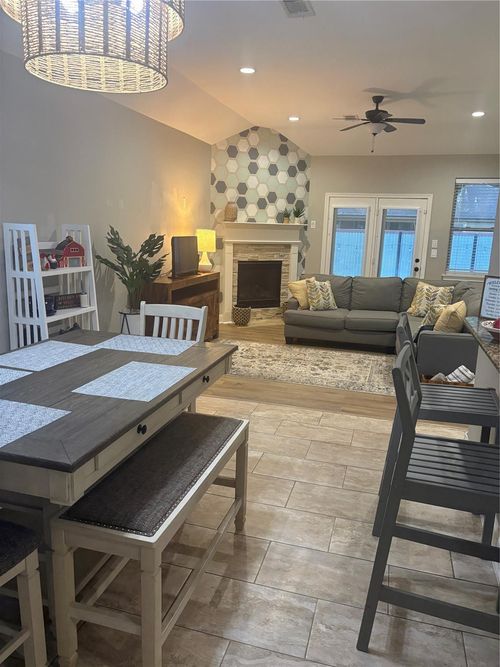 6128 Shelburne St, Humble, TX, 77396-3129 | Card Image