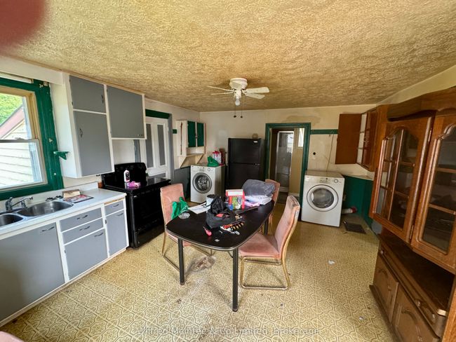 120 Ridout St, House other with 3 bedrooms, 1 bathrooms and 4 parking in Walkerton ON | Image 4
