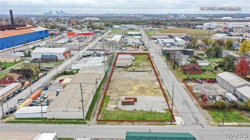 1742 State St, Granite City, IL, 62040-4438 | Card Image