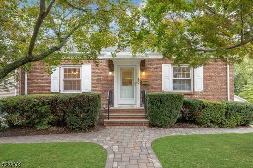 60 Tooker Ave, Springfield, NJ, 07081-1704 | Card Image