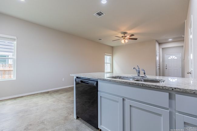 UNIT-404 - 7239 Converse Ridge Ln, House other with 3 bedrooms, 3 bathrooms and null parking in San Antonio TX | Image 9