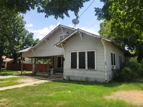 1701 6th St, Brownwood, TX, 76801-4442 | Card Image