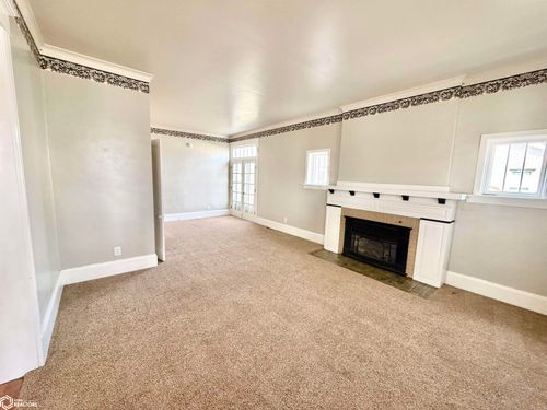 1303 N 6th Street, Burlington, IA, 52601 | Card Image