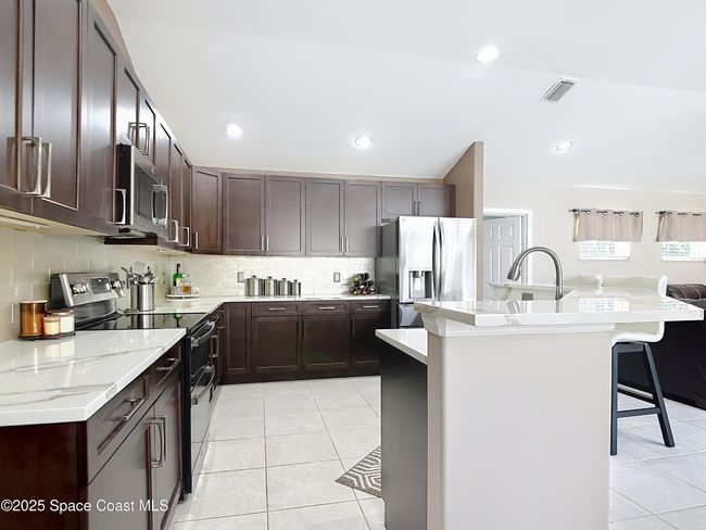 603 Cross Creek Dr, House other with 4 bedrooms, 2 bathrooms and null parking in Sebastian FL | Image 19