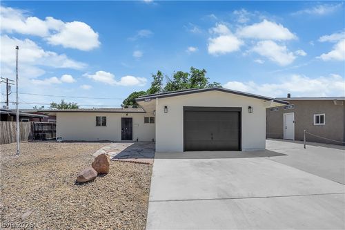 4117 El Cederal Ave, Las Vegas, NV, 89102-3745 | Card Image