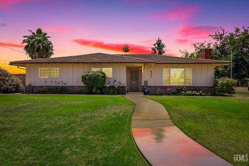 6513 Desmond Ct, Bakersfield, CA, 93308-3825 | Card Image