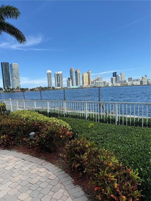 1611-3600 Mystic Pointe Dr, Aventura, FL, 33180-2563 | Card Image