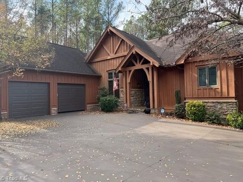 621 Crystal Bay Dr, Denton, NC, 27239-7095 | Card Image