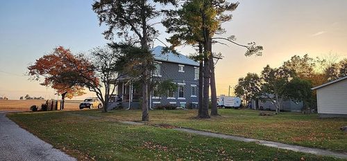 408 S Walnut St, Arrowsmith, IL, 61722-7537 | Card Image