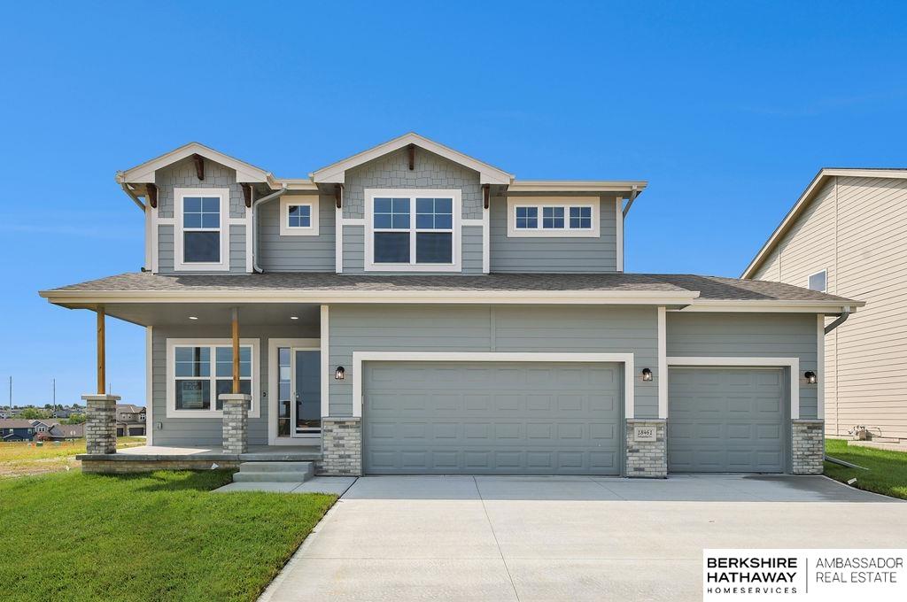 Palisades Dr, Omaha, NE 68136